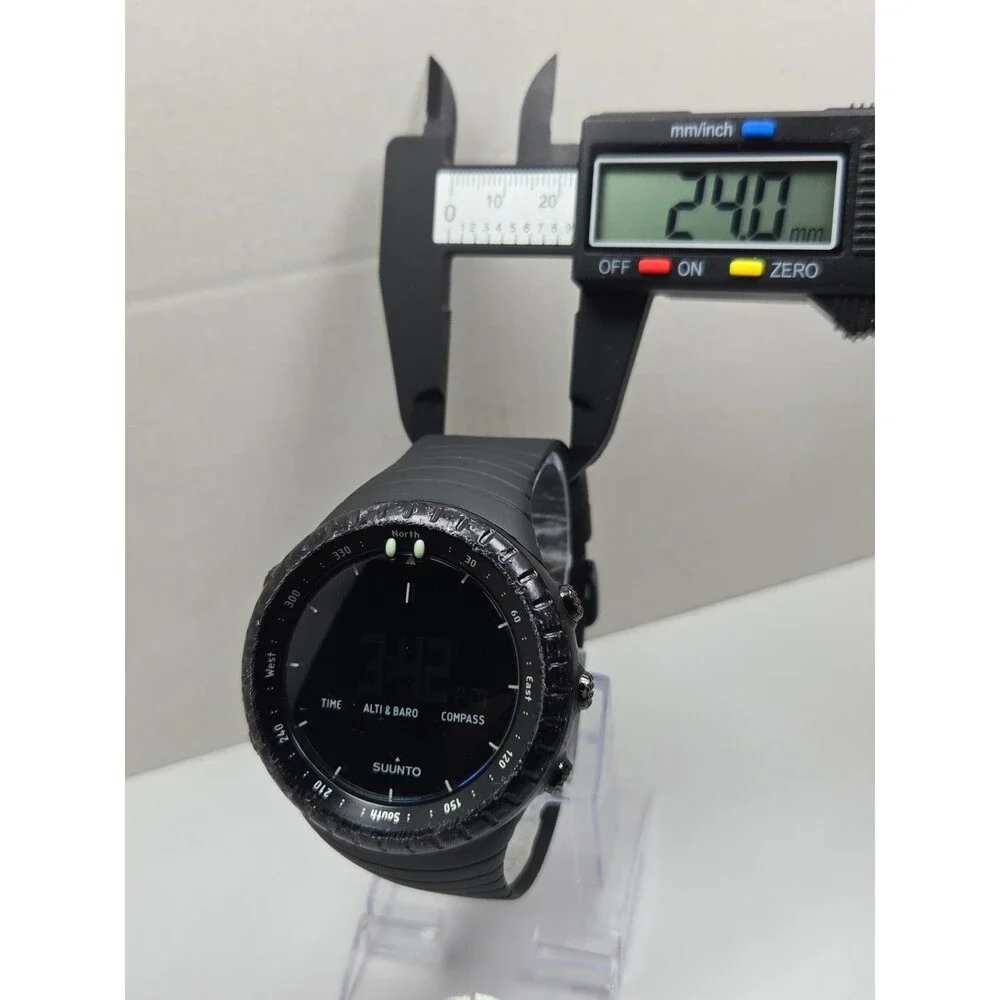 Suunto Core All Black Mens Digital Watch Altimeter Barometer Compass New Battery
